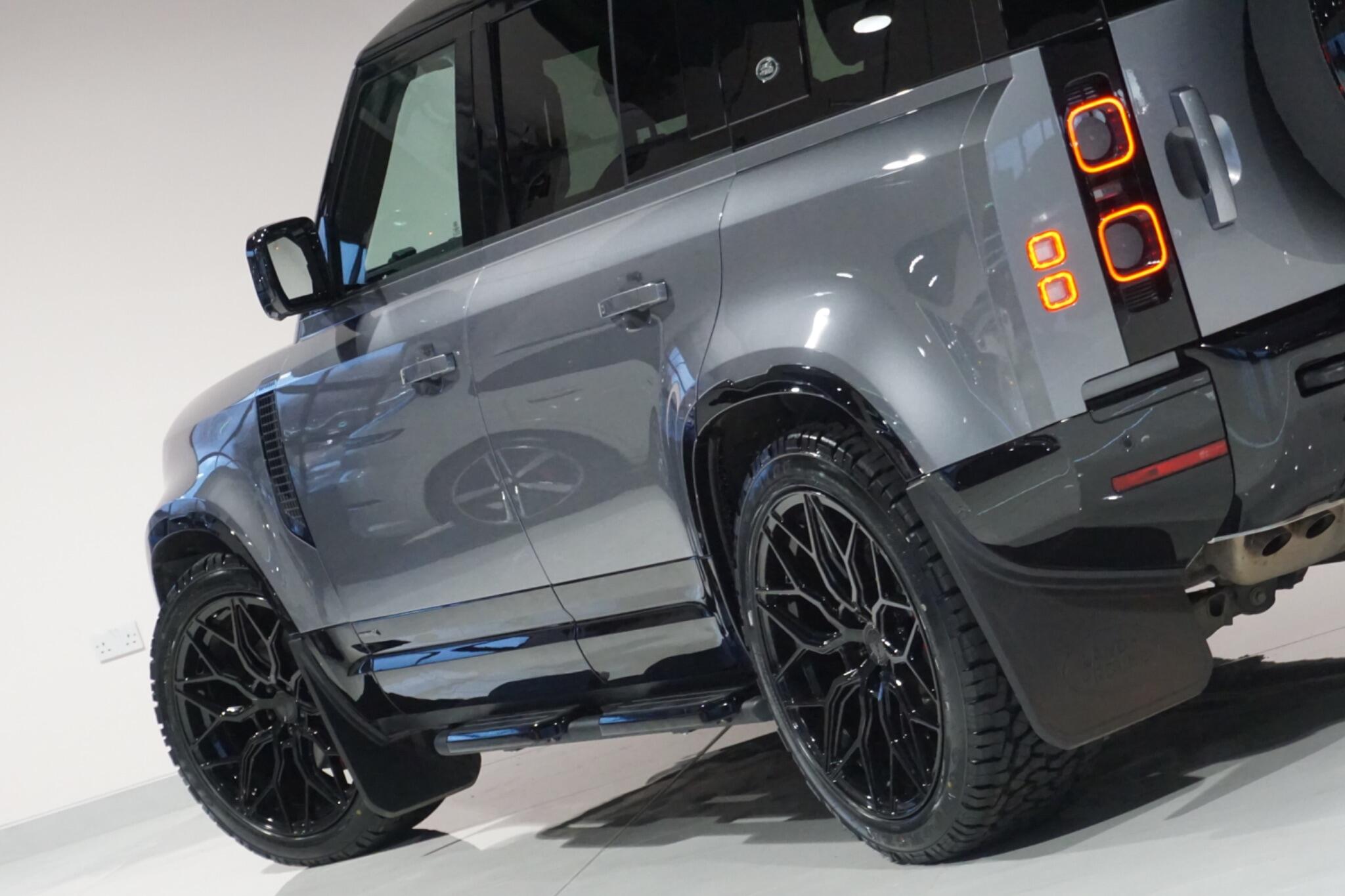 Land Rover Defender 110 3.0 D300 MHEV X SUV 5dr Diesel Auto 4WD Euro 6 (s/s) (300 ps)